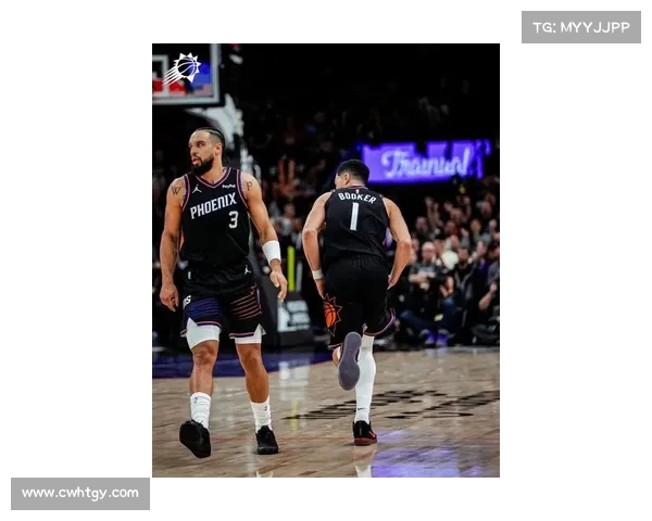 德文·布克凭借高度专注力在关键时刻展现卓越表现成为球队胜负关键